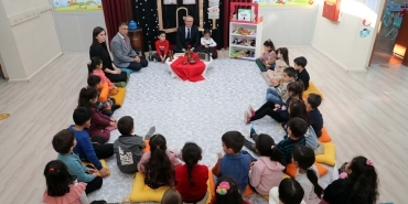 Ağrı Milli Eğitim Müdürü Kökrek, Minik Öğrencilere Masal Okudu