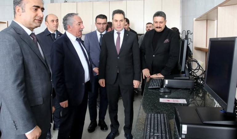 AİÇÜ Fen Edebiyat Fakültesi’nde Psikoloji Laboratuvarı Açıldı