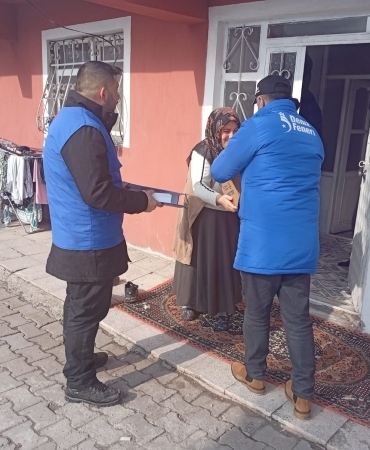 Ağrı Deniz Feneri Derneğinden 500 Aileye Temizlik Malzemesi Desteği