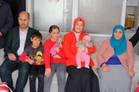 Vali Beyin Eşi Neslihan Gül Koç Görme Engelli Çifti Ziyaret Etti