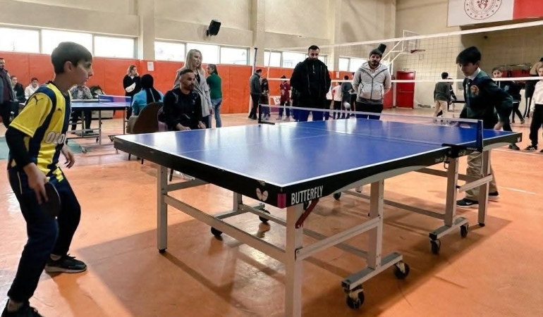 Doğubayazıt’ta Okul Sporları Kapsamında Minikler Masa Tenisi Turnuvası Başladı