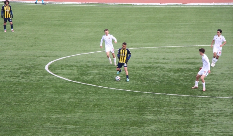 Ağrı Spor Evinde 1 Attı 3 Aldı 