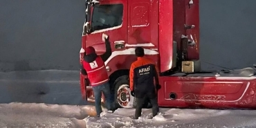 Ağrı'da Olumsuz Hava Koşullarında Son 24 Saatte 16 Acil Durum, 233 Kişi Kurtarıldı