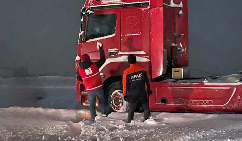 Ağrı’da Olumsuz Hava Koşullarında Son 24 Saatte 16 Acil Durum, 233 Kişi Kurtarıldı