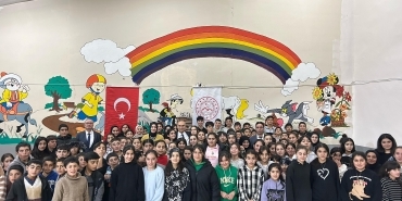 Vali Koç Ozanlar YİBO'da Öğrencilerle İftar Yaptı