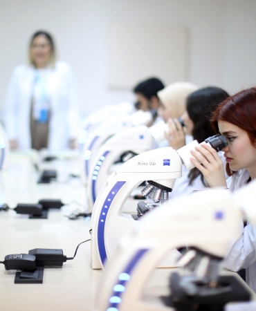 AİÇÜ 8 yılda 5 bin Üniversiteyi Geride Bıraktı