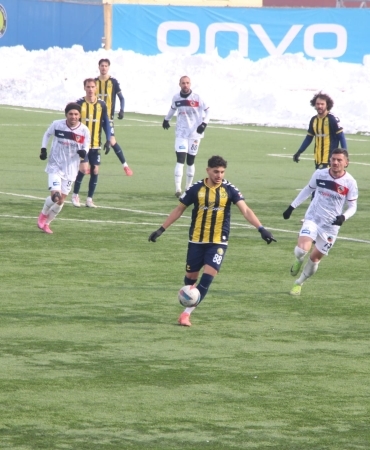 Kolibri Ağrı 1970 Spor Lider Mardini Evinde Devirdi 