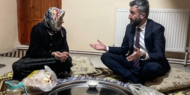 Başkan Yıldız İftar'da Halime Teyzenin Misafiri Oldu