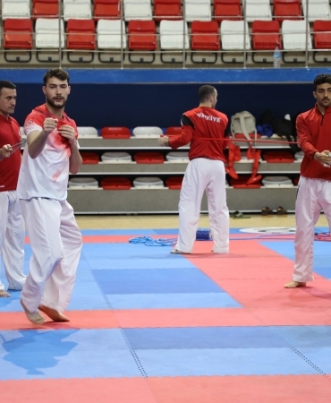 Karate Milli Takım Ağrıda Kampa Girdi