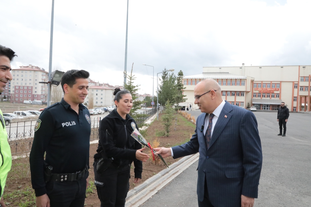 Ağrıda Türk Polis Teşkilatının 180 Yıl Dönümü Törenlerle Kutlandı