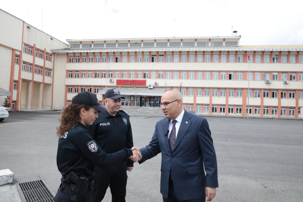 Ağrıda Türk Polis Teşkilatının 180 Yıl Dönümü Törenlerle Kutlandı