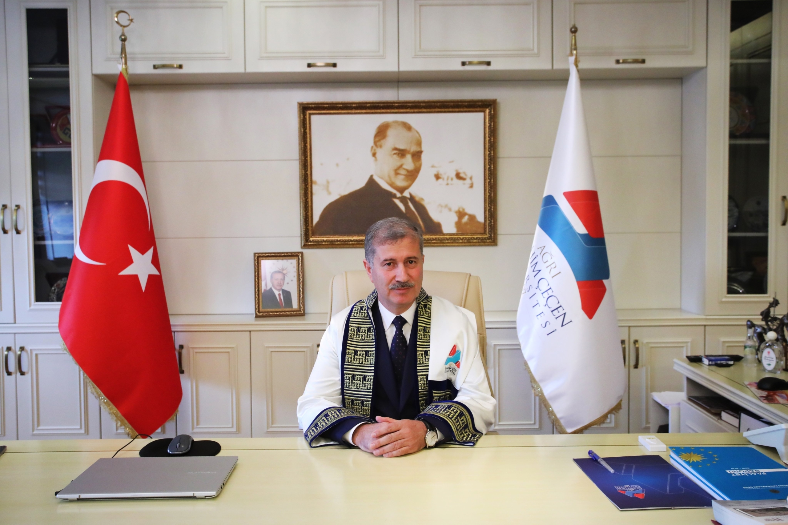 Rektör Gülçin Göreve Başladı