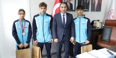 Güreşçilerden Türkiye Şampiyonalarında Büyük Başarı