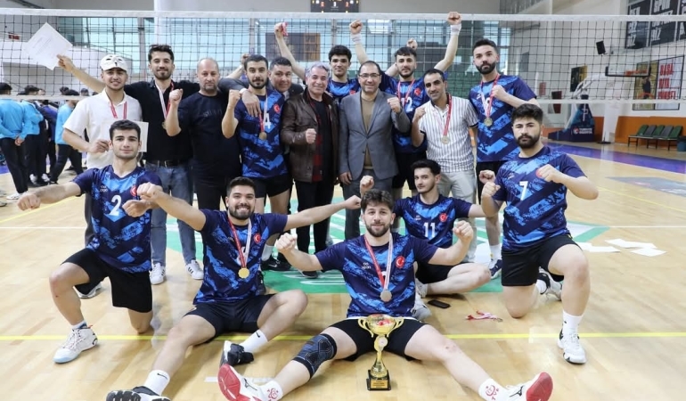 Ağrı KYK Erkek Voleybol Takımı YurtLig Doğu Anadolu Şampiyonu Oldu