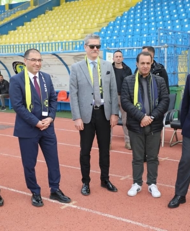 Ağrı Valisi Koçtan Ağrı Spor Antremanında Moral Ziyareti