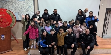 Öğrencilerden Polis Teşkilatına Anlamlı Ziyaret