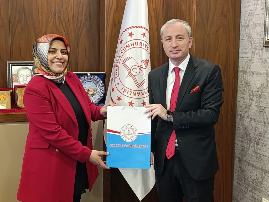 İlknur Yıldız Milli Eğitim Müdürlüğü Loltuğuna Oturdu