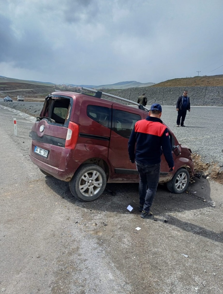 Ağrı Hamur Yolunda Trafik Kazası
