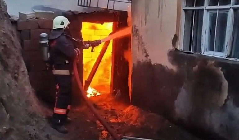 Mutfakta Patlayan Tüp Paniğe Neden Oldu 