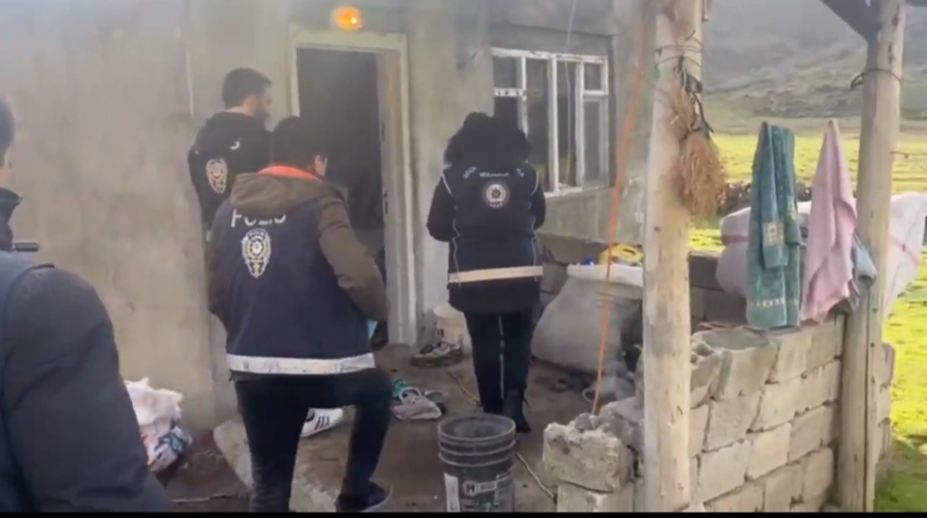 Ağrı'da Göçmen Kaçakçılığına Darbe 18 Gözaltı