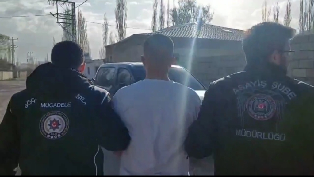Ağrı'da Göçmen Kaçakçılığına Darbe 18 Gözaltı