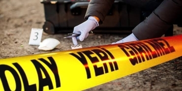 Adliye Önünde Bıçaklı ve Silahlı Kavga