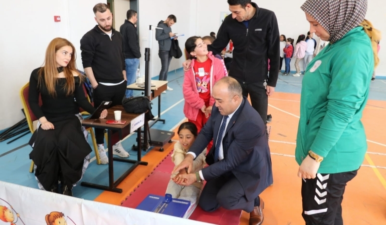 Patnos’ta Spor Yetenek Testiyle Minik Yıldızlar Keşfediliyor