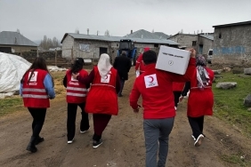 Patnos Türk Kızılaydan Gönüllere Dokunan Yardım Eli