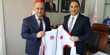 Karate Milli Takımından Çelebi’yi Teşekkür Ziyareti