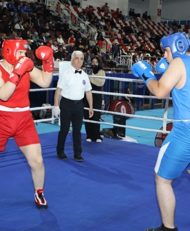 Genç Erkekler Türkiye Ferdi Boks Şampiyonası Ağrıda Başladı