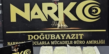 Sigara Kartonlarında 3 Kilo 320 Gram Sentetik Uyuşturucu Ele Geçirildi