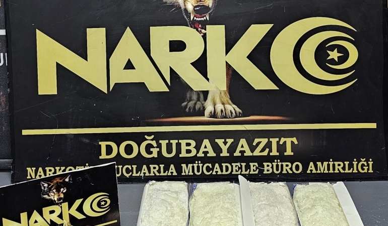 Sigara Kartonlarında 3 Kilo 320 Gram Sentetik Uyuşturucu Ele Geçirildi