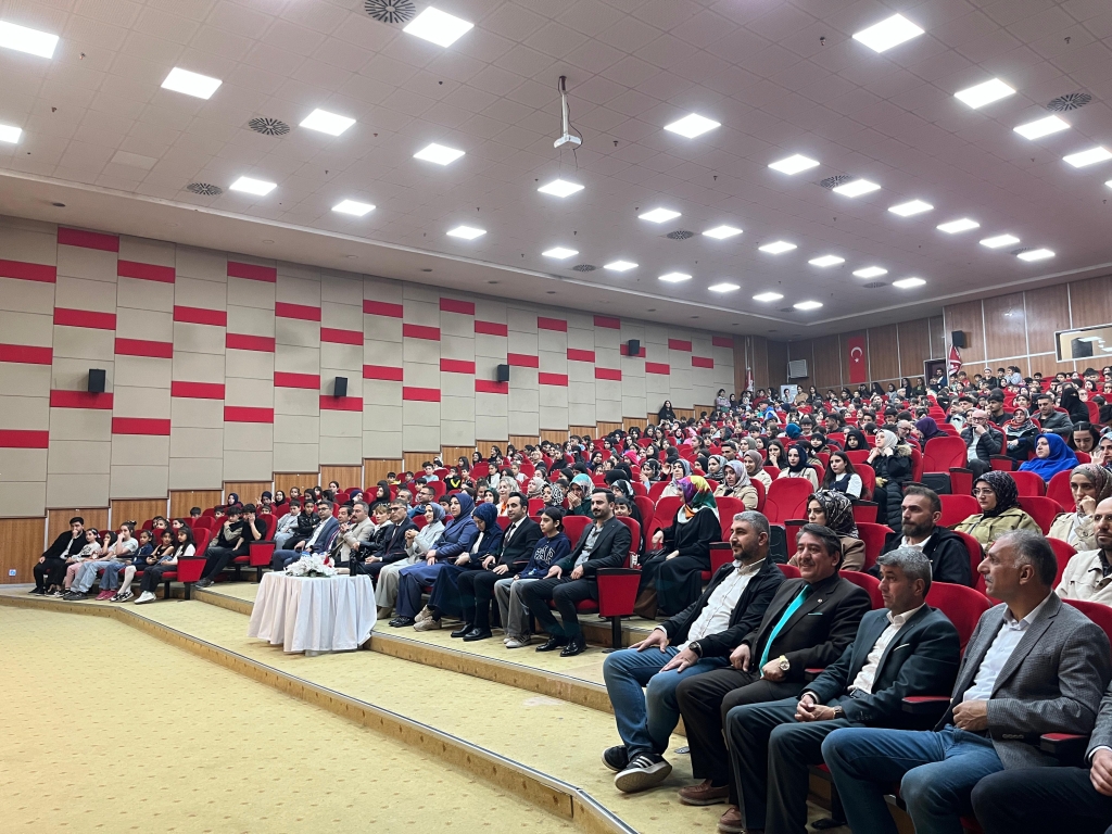 Ağrıda Oyunlarla Dil Öğreniyorum Projesi Kapsamında Renkli Etkinlikler Düzenlendi