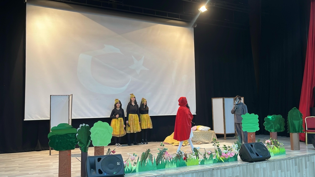 Ağrıda Oyunlarla Dil Öğreniyorum Projesi Kapsamında Renkli Etkinlikler Düzenlendi