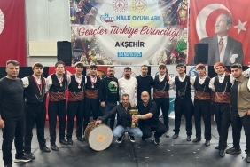 Ağrı Cumhuriyet Anadolu Lisesi Halk Oyunlarında Türkiye Şampiyonu Oldu