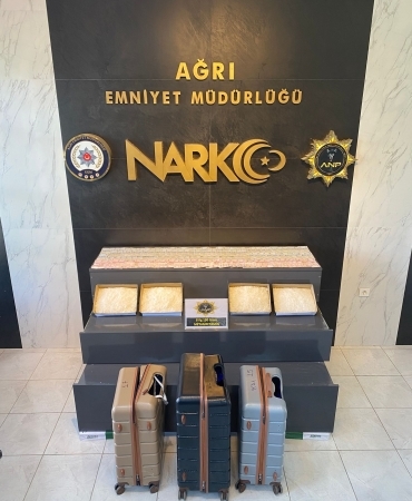 Valizlerden 8 Kilo Metamfetamin Çıktı