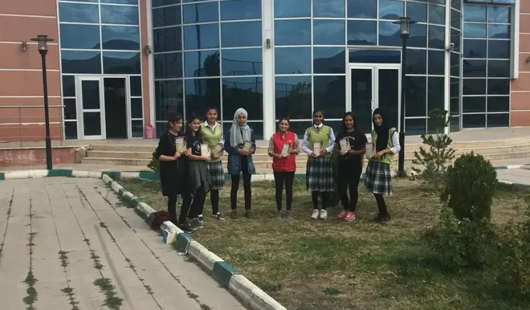 Doğubayazıt Gençlik Merkezi İyilik Ağacı Programıyla Destekliyor