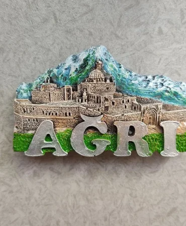 Ağrı Dağı Hediyelik Eşya Turistlerin İlgi Odağı