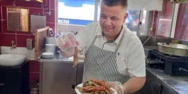 Ağrı Seyyar Ciğerciler Bayramda Halkın Tercihi Oldu