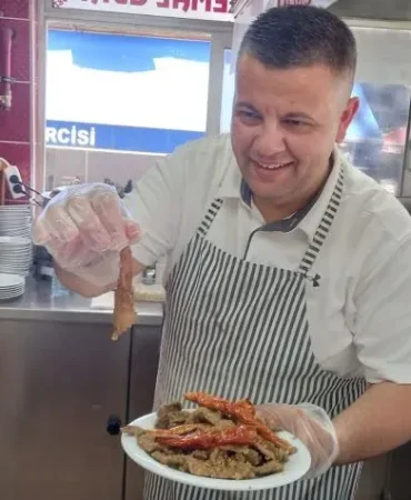 Ağrı Seyyar Ciğerciler Bayramda Halkın Tercihi Oldu