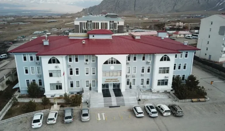 Doğubayazıt Adalet Camiası Bayramlaşması Gerçekleşti