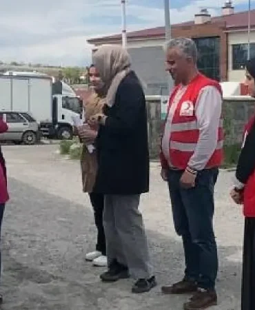 Kızılay Doğubayazıt Gönüllülerden Limonata İkramı