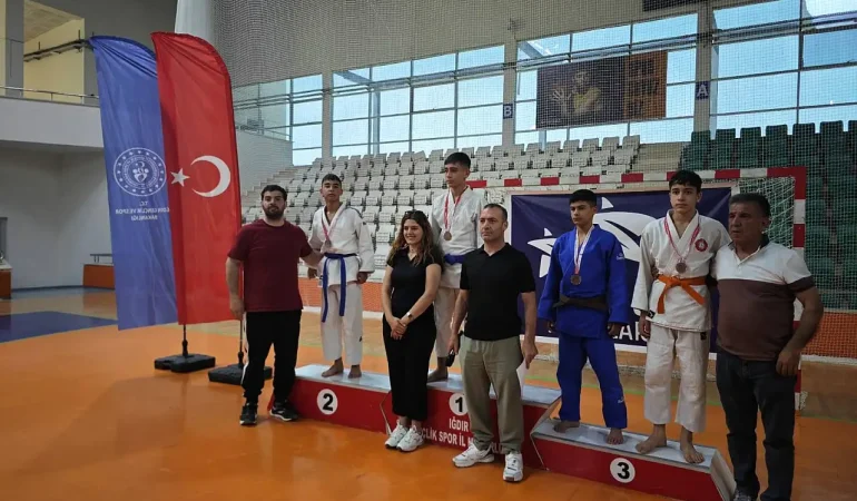 Ağrı Judocuları Iğdır’dan Üç Madalya ile Döndü
