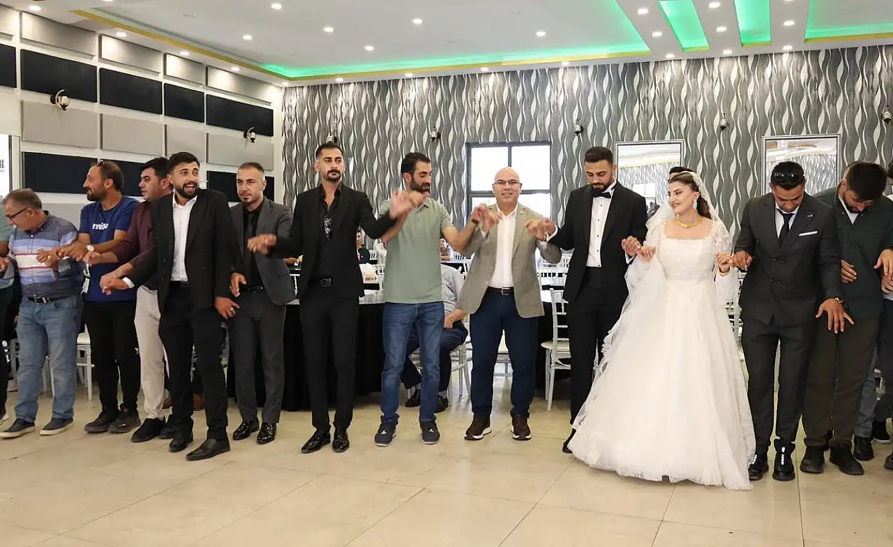 Ağrı Vali Koç Düğün Törenine Katıldı
