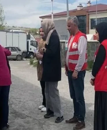 Kızılay Doğubayazıt ile Sıcak Havada Serinlik İmkanı