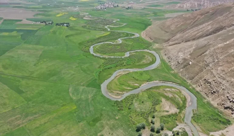 Murat Nehri Projeleri Şehrin Görünümünü Değiştiriyor