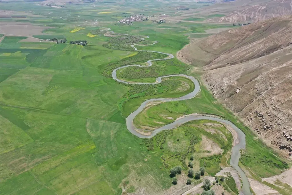 Murat Nehri Projeleri Şehrin Görünümünü Değiştiriyor