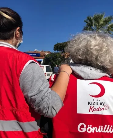 Türk Kızılay Kadın Gönüllüleri ile Afet Bilinci Eğitimi