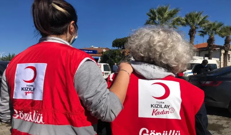 Türk Kızılay Kadın Gönüllüleri ile Afet Bilinci Eğitimi