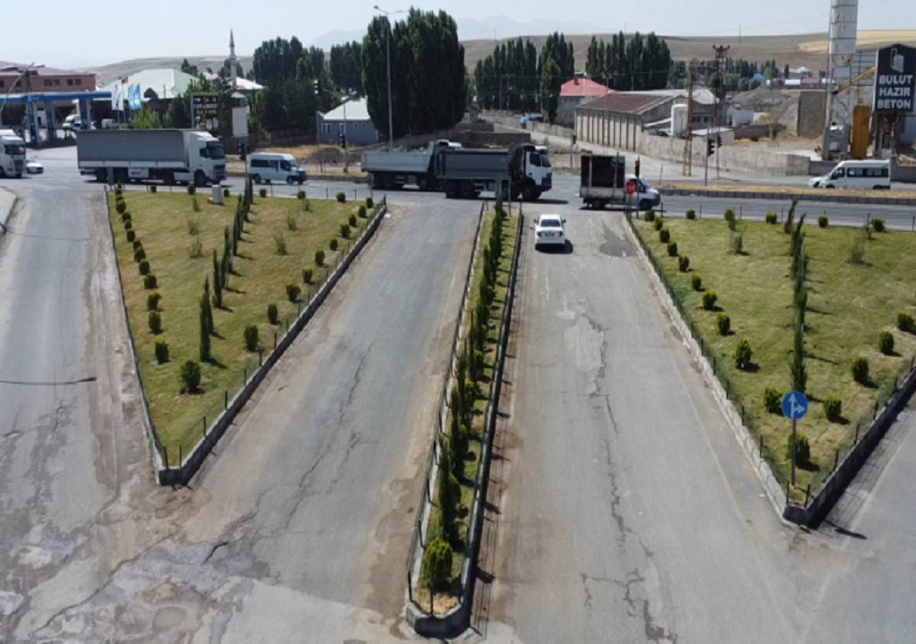 Ağrı Kaldırımları Yenileniyor Güvenli ve Konforlu